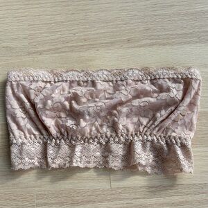 Elegant Lace Bandeau in Blush